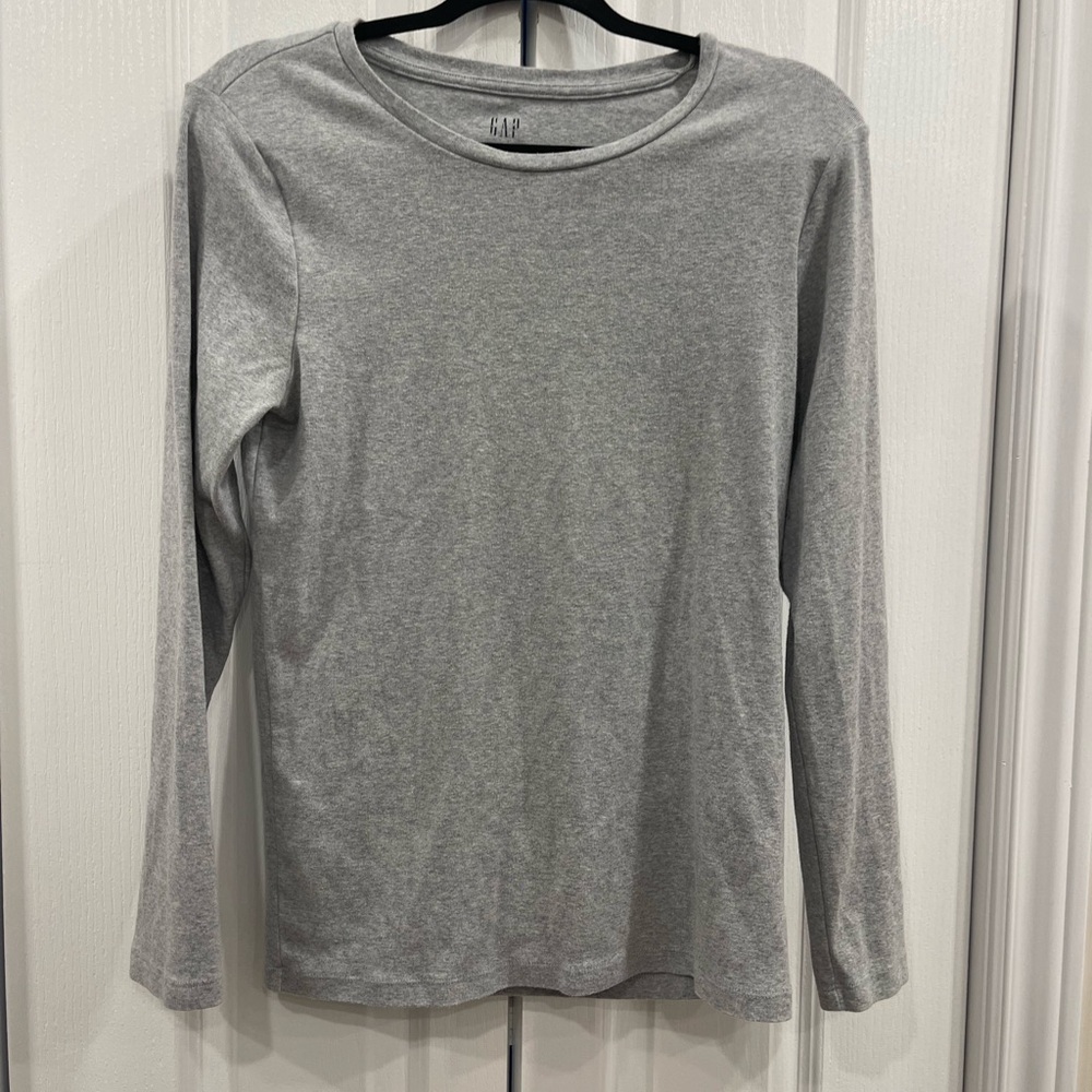GAP Gray Long Sleeve Tee Classic Crew Neck